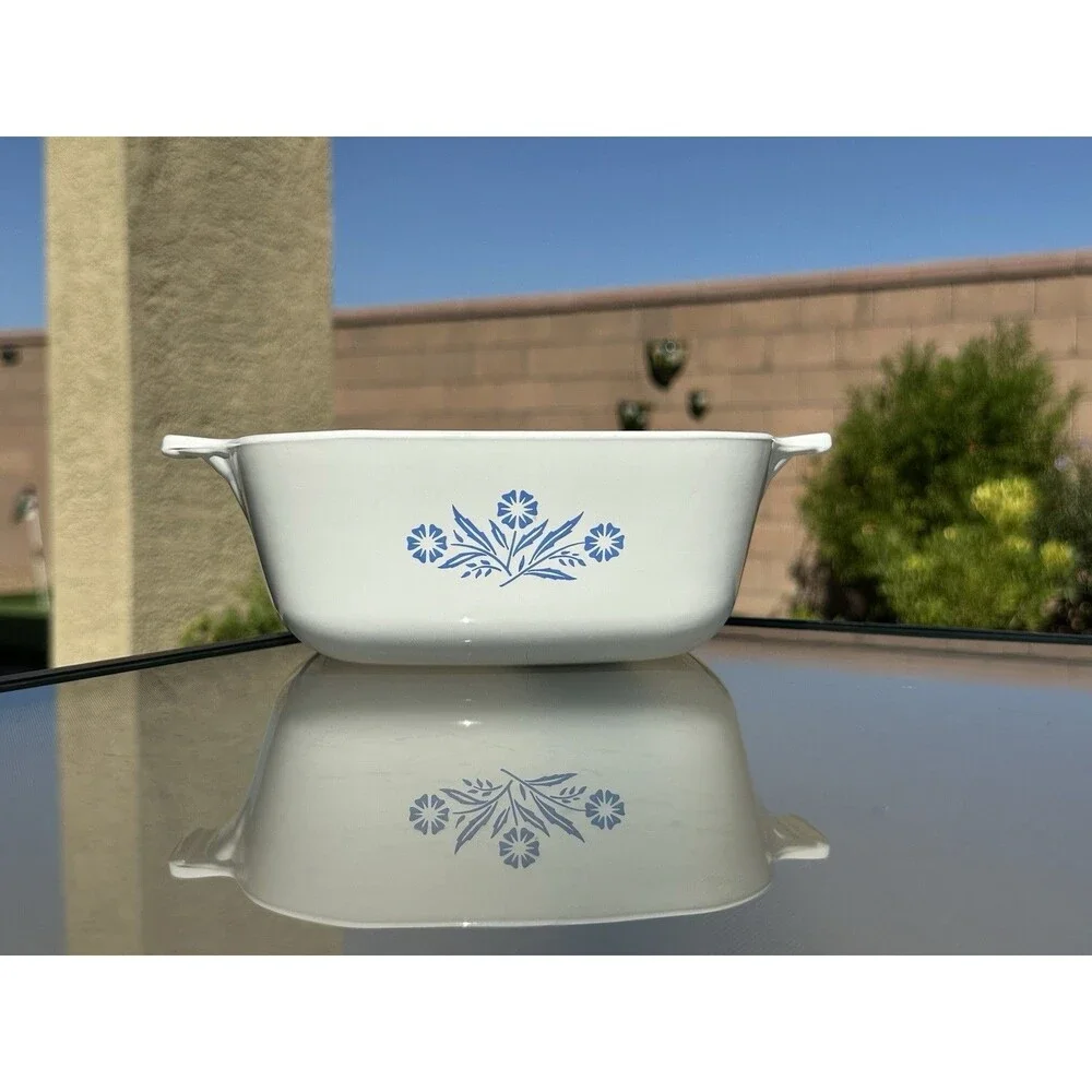 Rare 1966-1969 Vintage Corning Ware Blue Cornflower P- 1 1/2 B  1 1/2 QT Flame